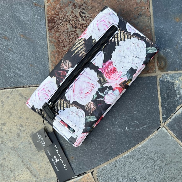 NWT TAHARI RFID WALLET ORGANIZER CLUTCH CASE - Picture 7 of 15